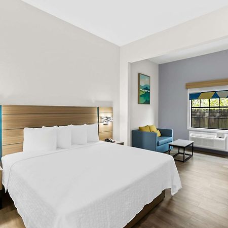 Отель Sonesta Essential Бомонт Экстерьер фото