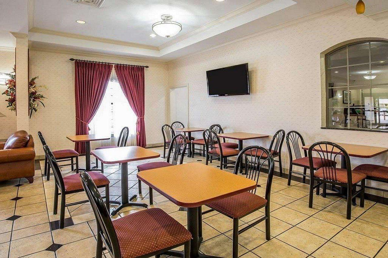 Отель Sonesta Essential Бомонт Экстерьер фото