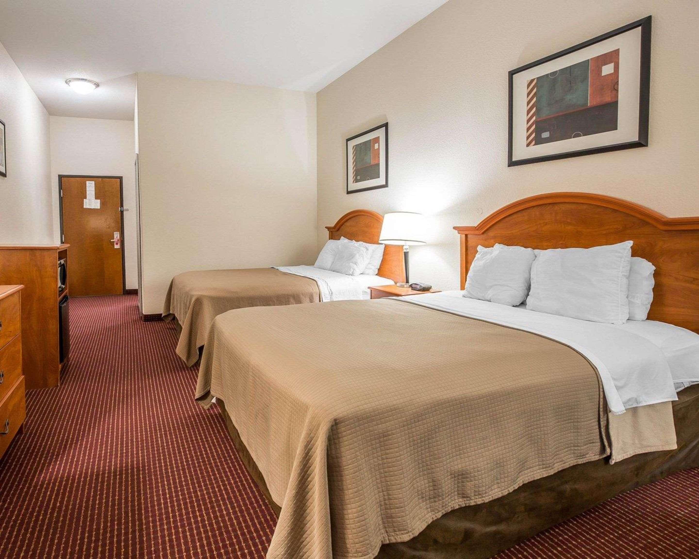 Отель Sonesta Essential Бомонт Экстерьер фото